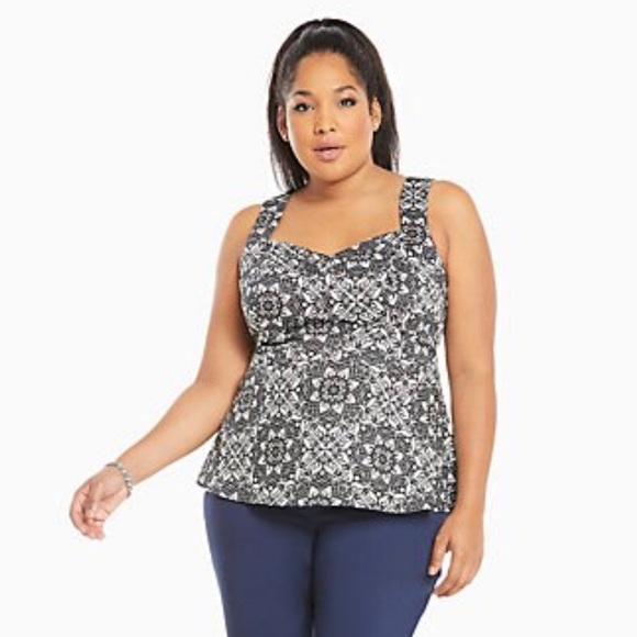 Torrid Lace Print Sateen Peplum Top Size 4 - Picture 2 of 7